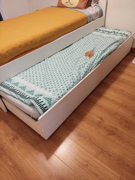 Cama SLÄKT IKEA Dupla e com Arrumação + 2 Colchões | Como Nova