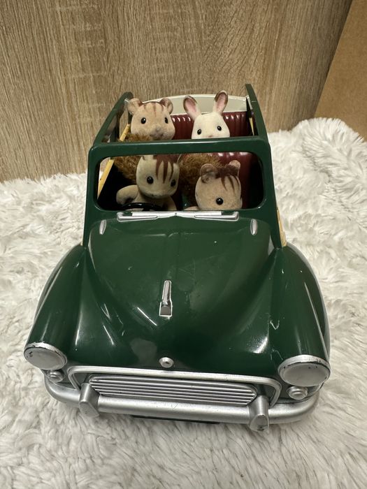 Zabawka Rodzinny Sedan Sylvanian Families.
