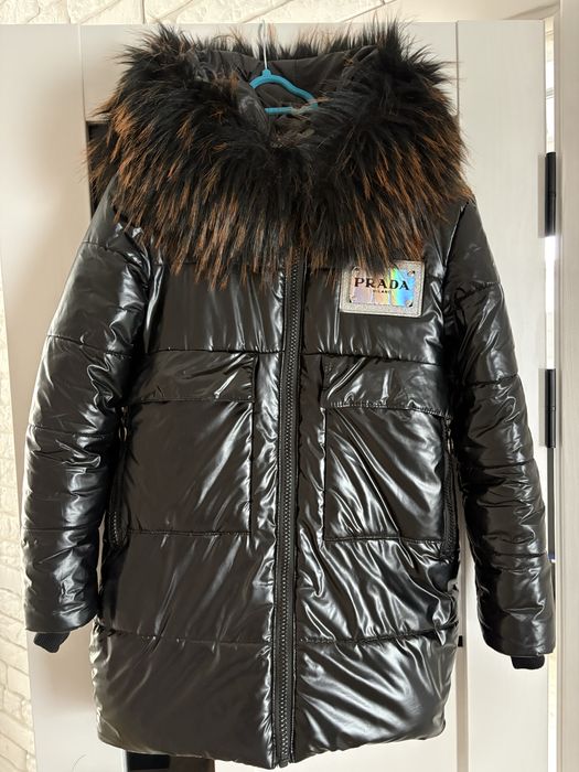 Зимова куртка, плащ, пуховик для дівчинки.