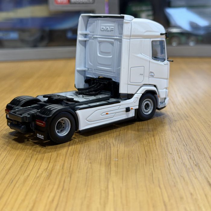 Model 1:50 WSI Daf XG 4x2
