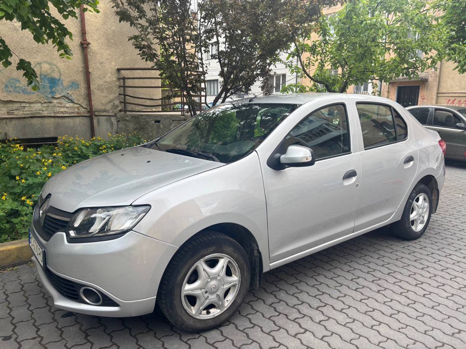 Reno logan 2013р 4600$