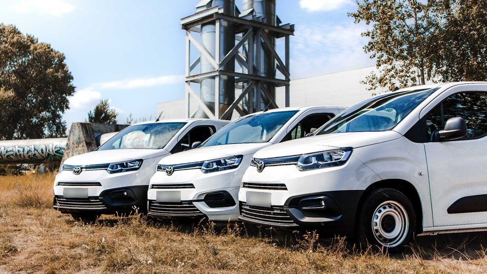 Wynajem Toyota ProAce Verso, dostawczy 5 osobowy, Berlingo, Caddy