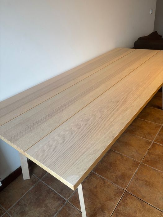 Mesa de madeira grande