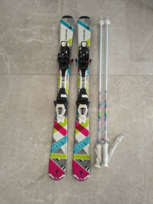 Narty Tecnopro Swetty rozmiar 100 cm + kijki stan bardzo dobry