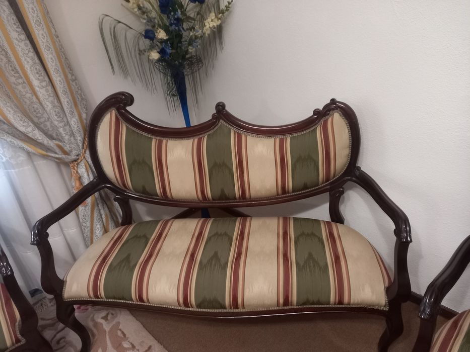 Terno de cadeiroes como novo