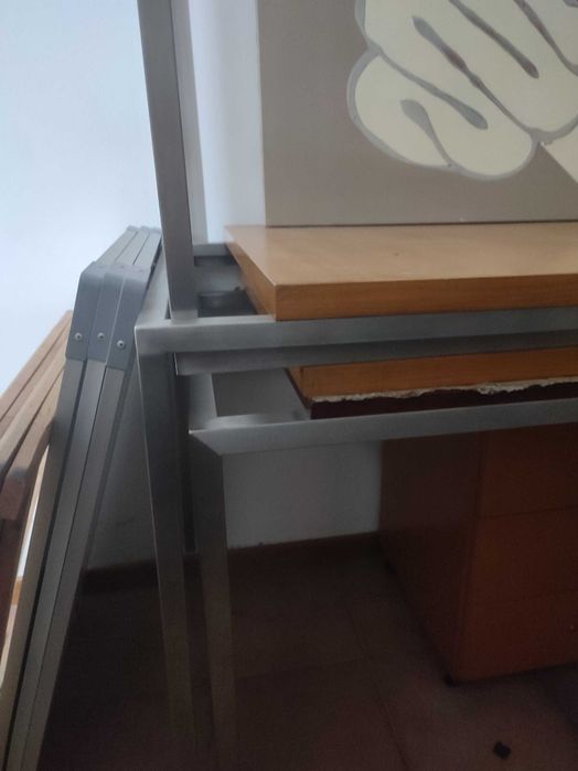 Secretarias com estrutura em inox