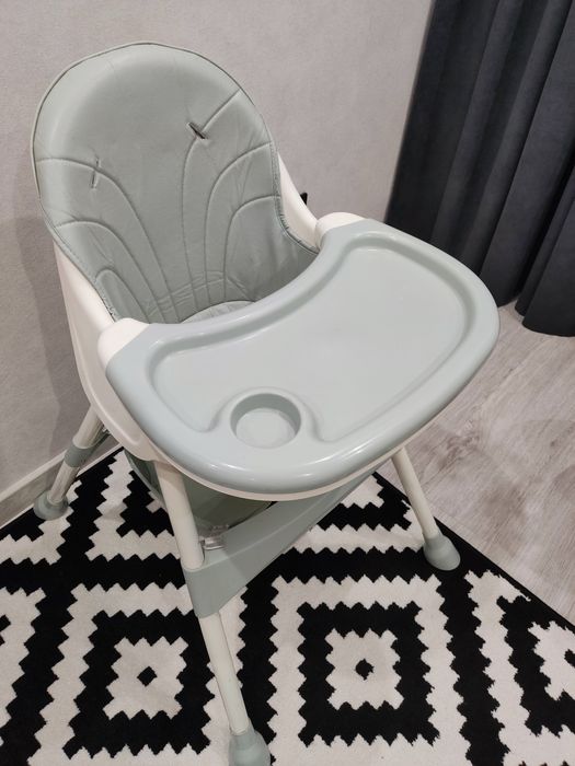 Стільчик для годування
