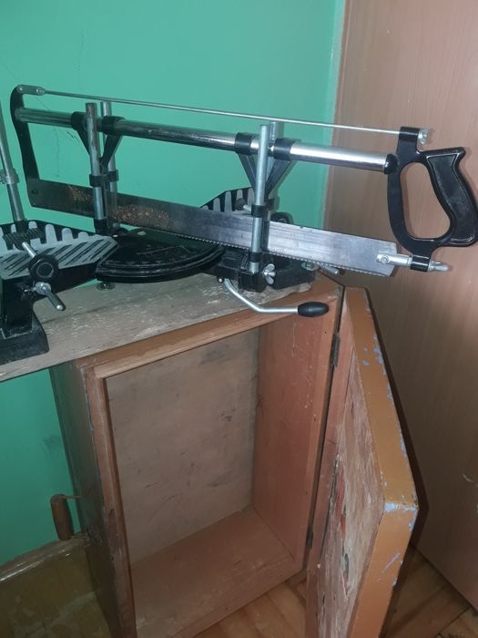 Углоріз Topex 10a055 мобільний верстак з замком abus кодовий