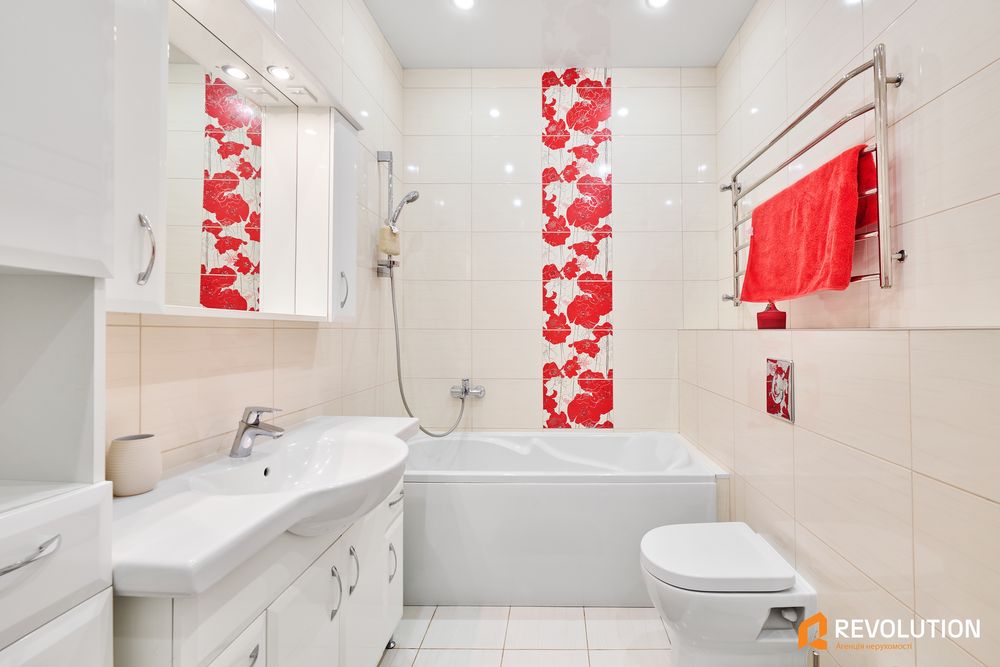 Без%, 3 кімн квартира вул. Дмитрівська 82, центр , метро, Лукʼянівська