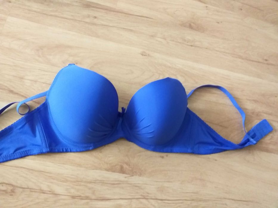 Biustonosze NOWE 90 C