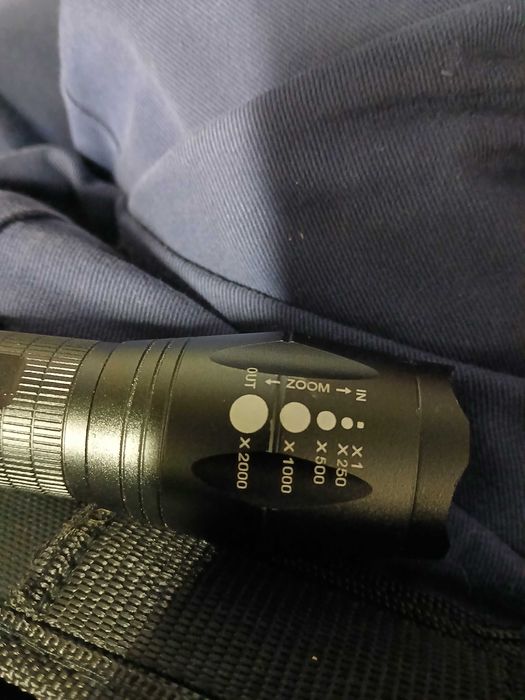 Lanterna tatica de longo alcance 1000 metros de alcance