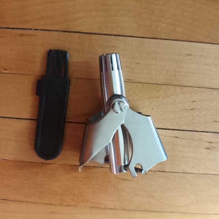 Trymer do nosa - malutki - ręczny - NOWY