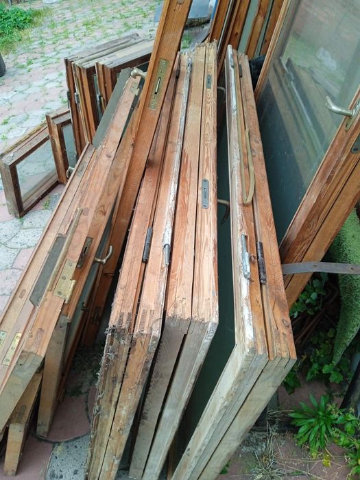 Продам оконные рамы