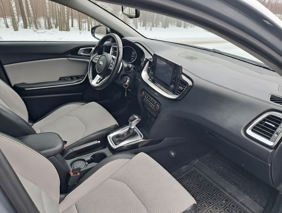 Продам Kia Ceed максимальный