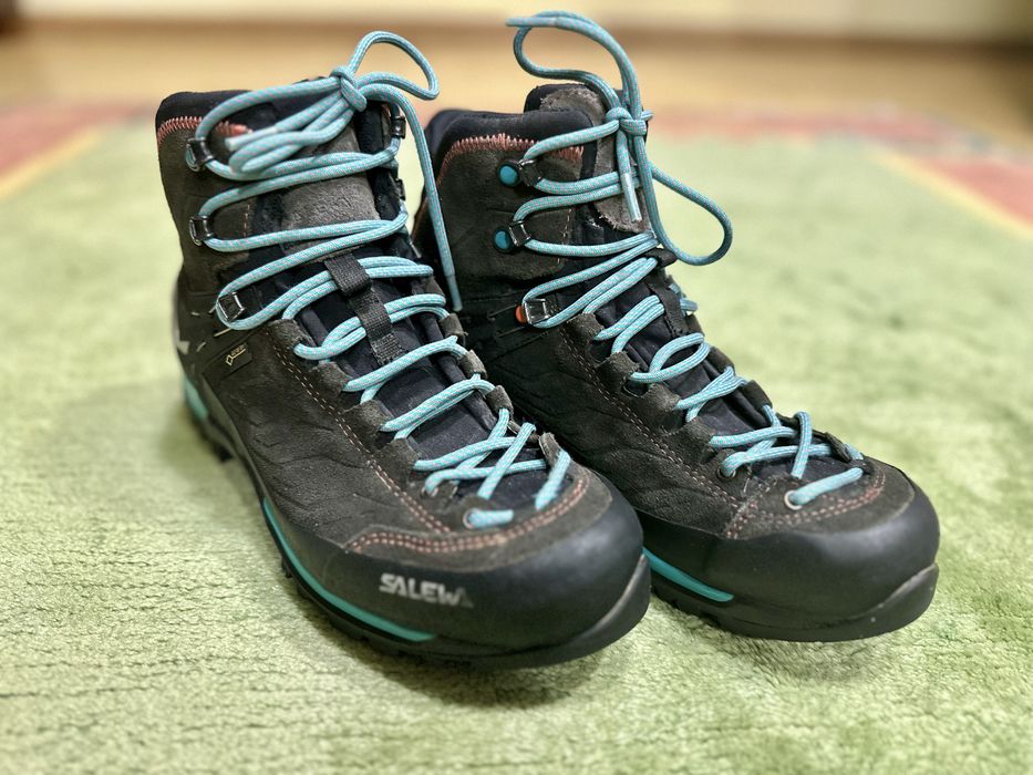 Damskie buty  trekingowe Salewa  MTN Trainer MID GTX 40,5