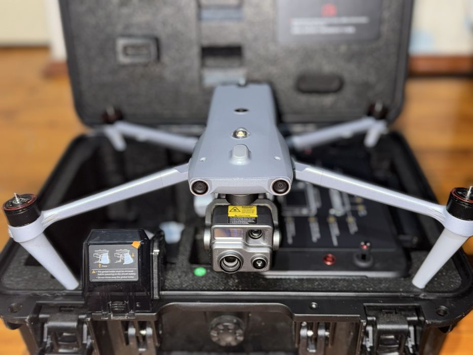 Квадрокоптер Autel EVO Max 4T XE полный комплект