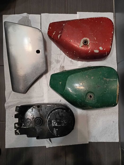 MZ Etz 250 251 licznik obrotomierz półka pokrywa akumulatora zapłon