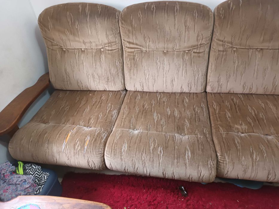 Sofas em madeira maciça