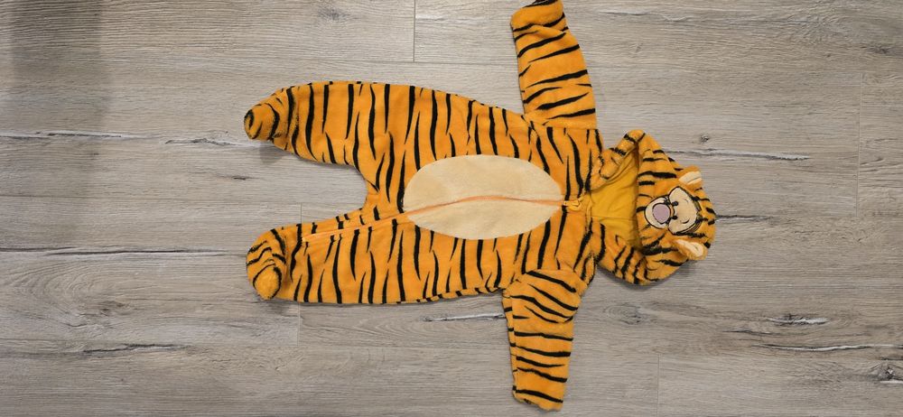 Pajacyk Tygrysek rozmiar 62 :) Smyk