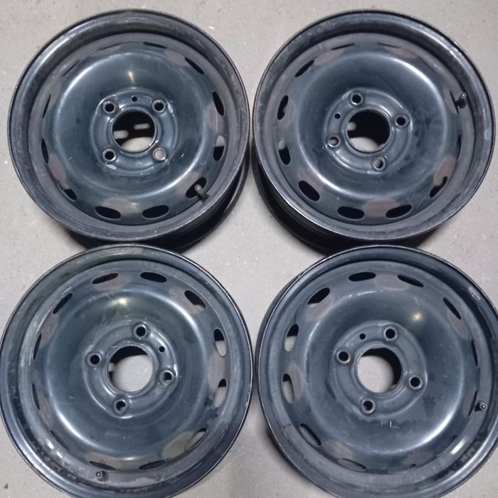 Felgi z oponami zestaw