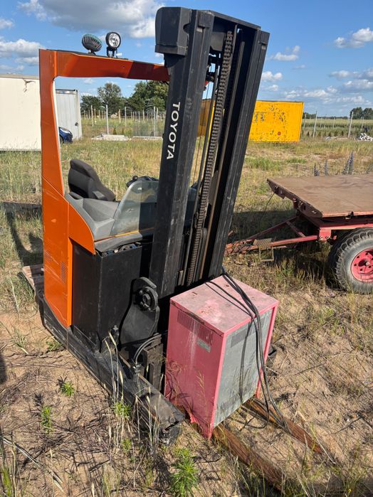 Maszt do wózka widłowego wysokość złożonego 2,41m złożony