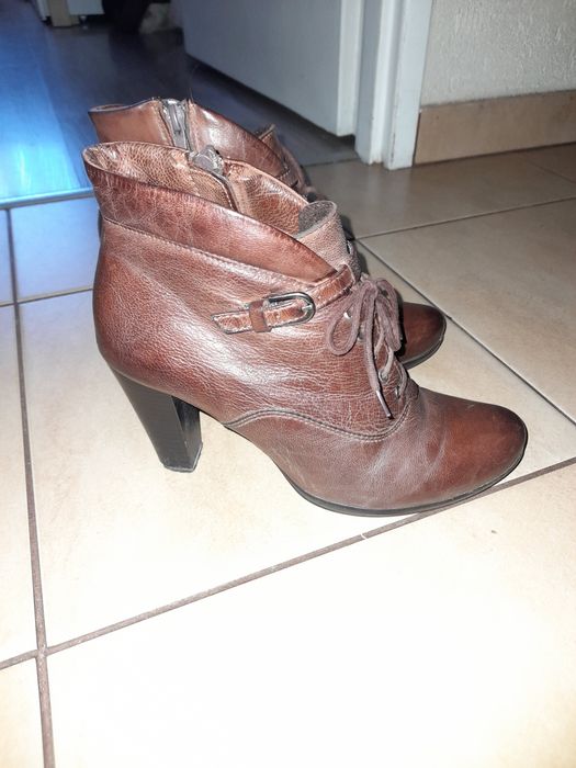 Buty jesienno zimowe skóra naturalna 37 /38