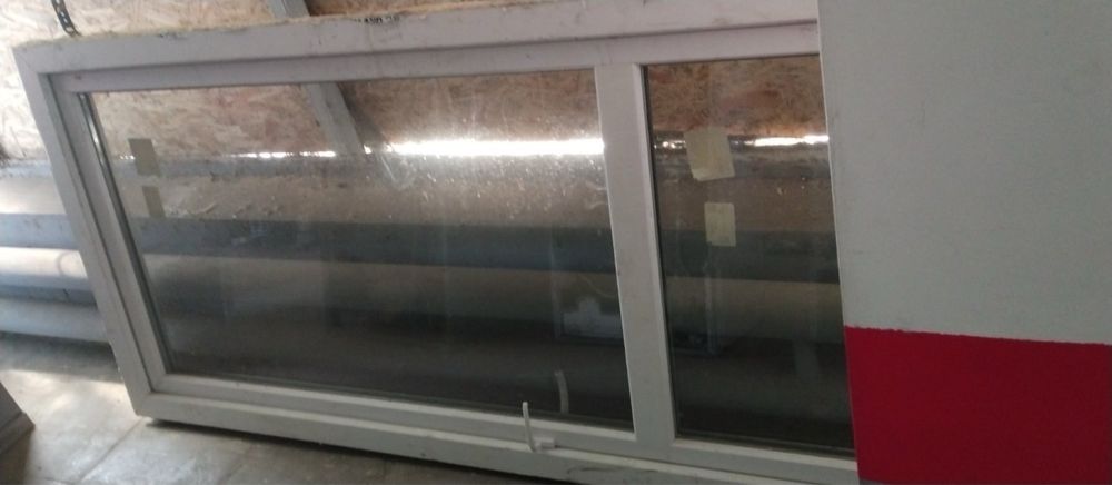 Пластиковая балконная дверь 240*97 см