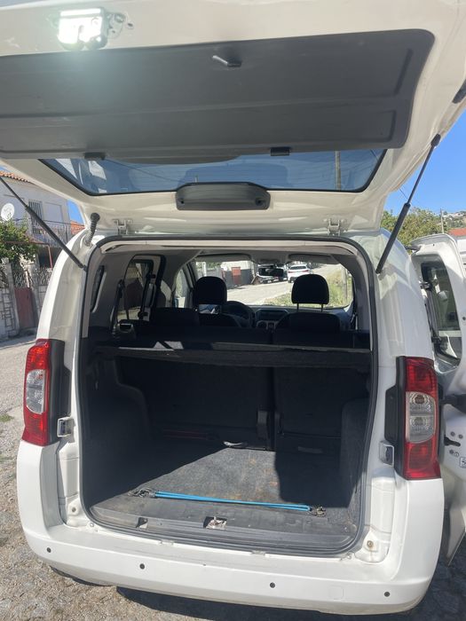 Fiat Fiorino 5 lugares