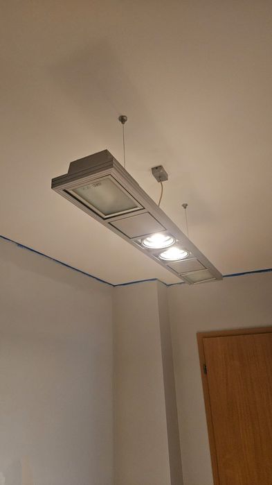 Lampki biurkowe i sufitowe