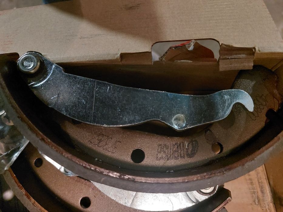 Колодки ручника Opel Omega B