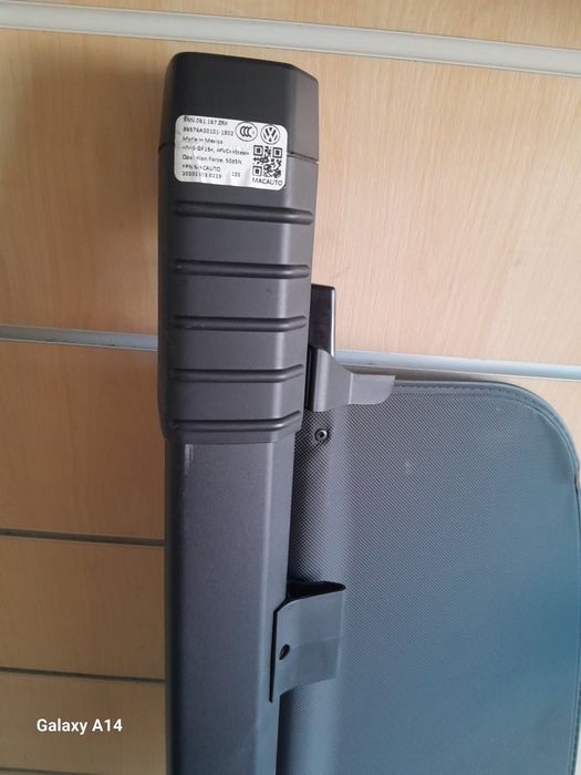 Шторка Тигуан ІІ  Allspace USAесть Новые иБ/У