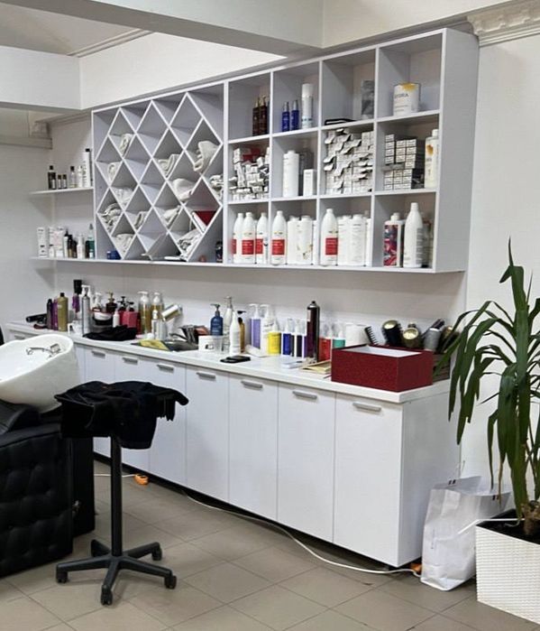 Шкаф для парикмахера с мойкой