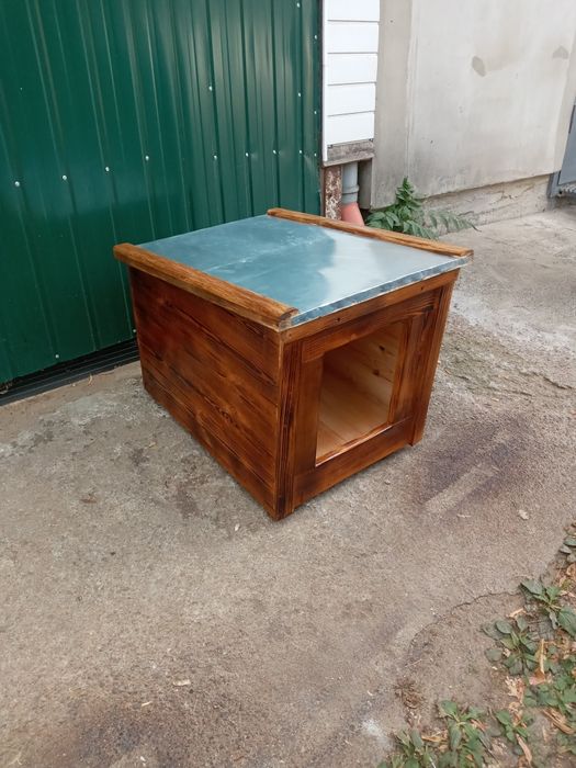 Продам собачу будку