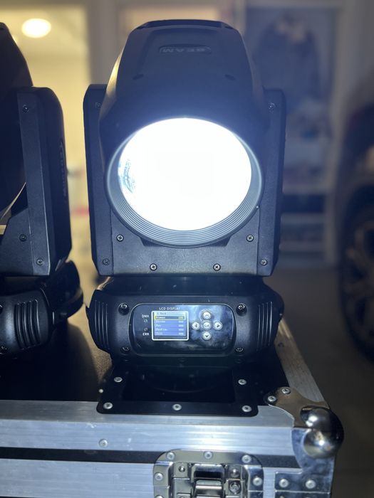 2x Moving Head Led Beam 200 w + Flightcase