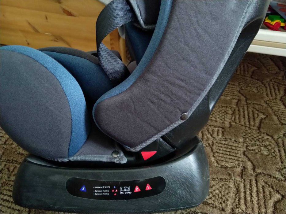 Автокрісло Bambi