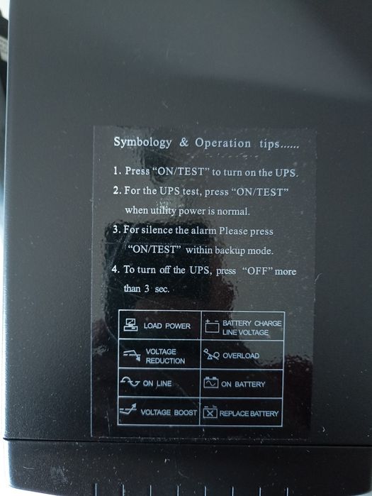 UPS 1500 VA/ 900W