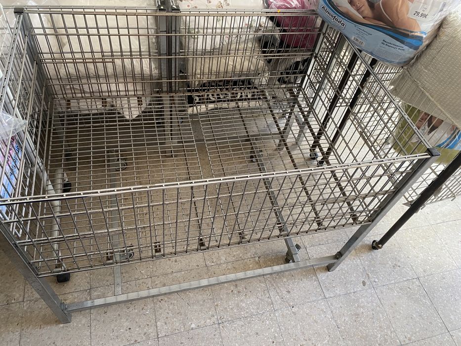 Maples, cesta metal, mesa rectangular, segway, cadeiras avulsas