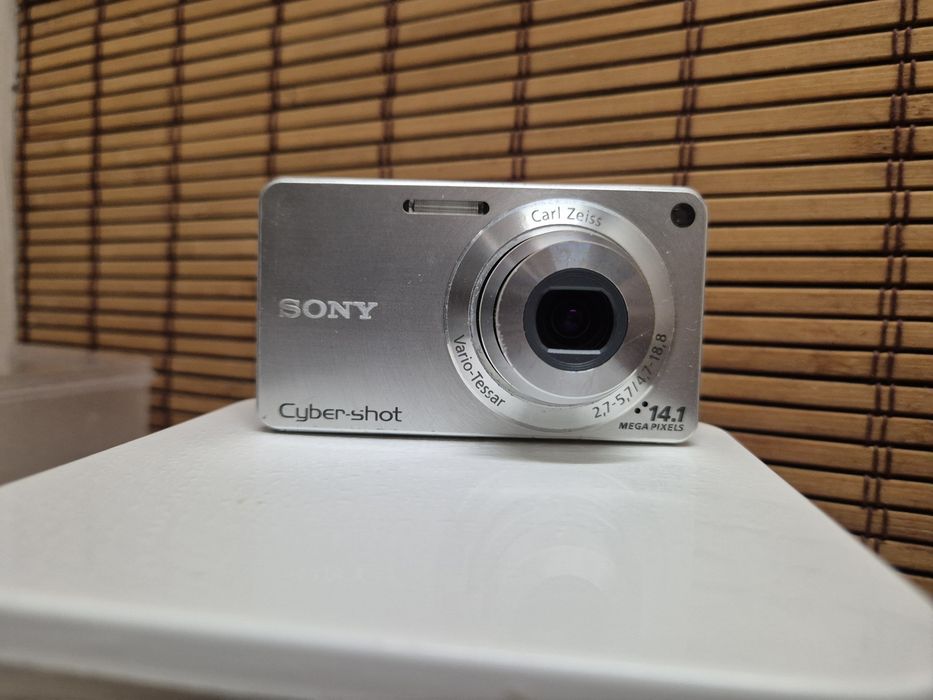 Фотоапарат Sony DSC W350 стан гарний є зарядне і картка пам'ять