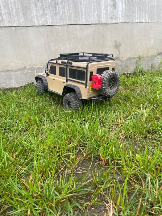 Traxxas Defender 1:10 w pełni sprawny