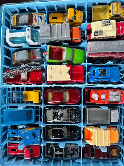 Walizki Matchbox kolekcjonerskie plus modele