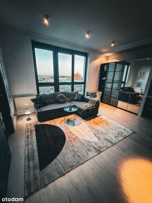 Apartament, panoramiczne okna, widok na Halę Stulecia, wysoki sufit 3m