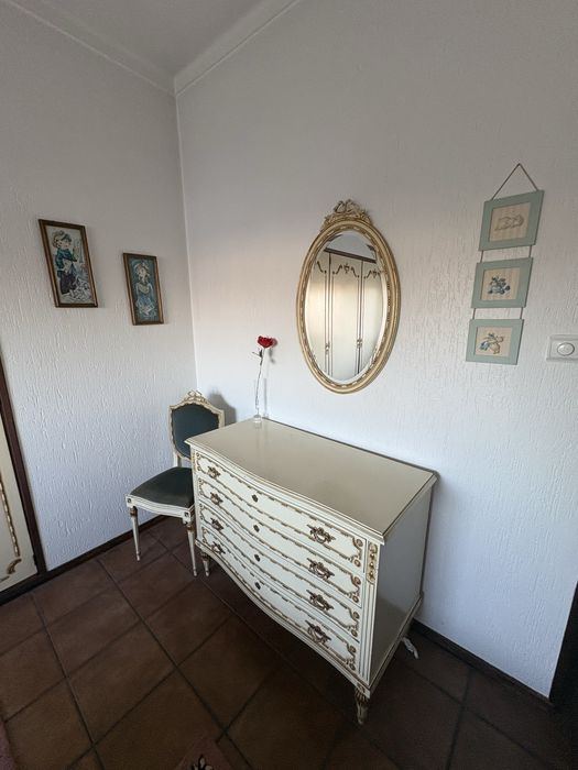 Mobília de Quarto Vintage Luís XVI em Madeira Maciça – Excelente Estado