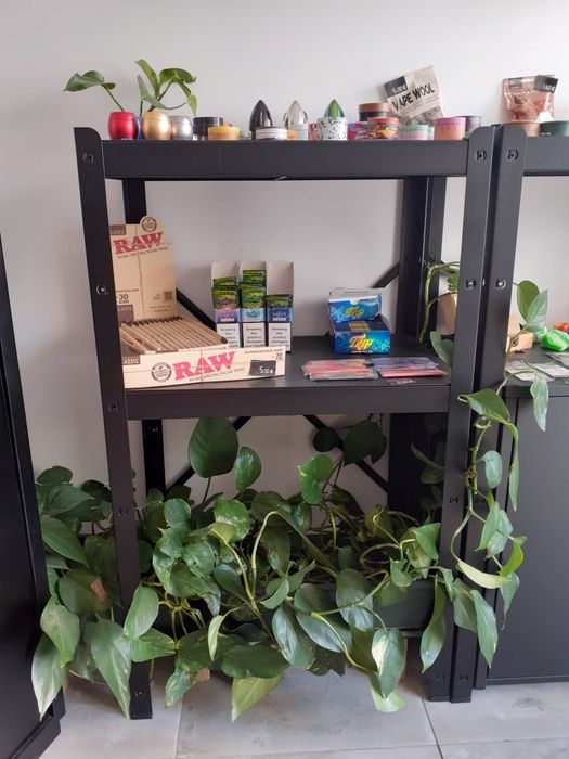 4 Estantes IKEA pretas de metal estilo industrial