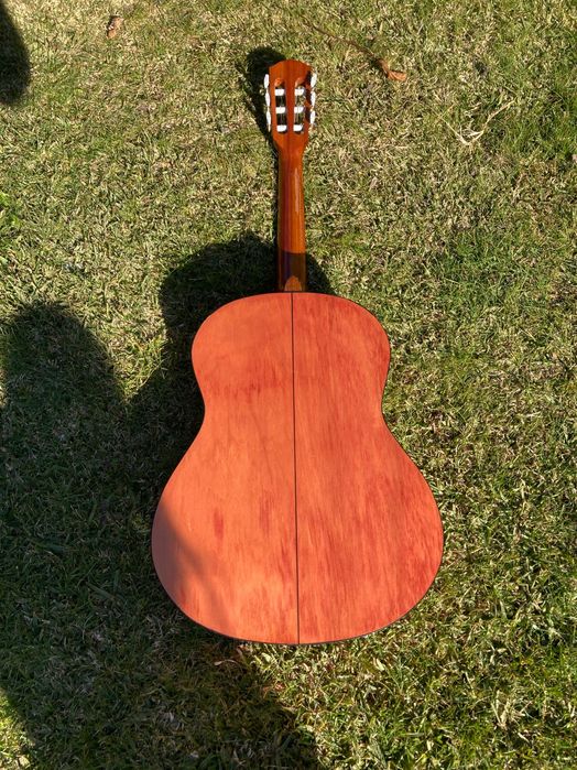 Viola Fender castanha