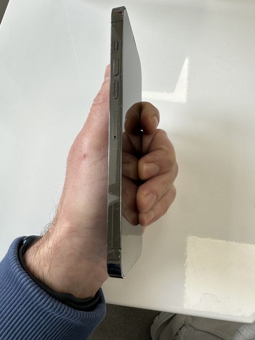 телефон iPhone 13Pro Max 256Gb Graphite. Неверлок.