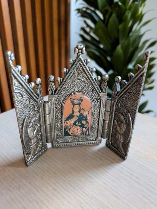 Wyjątkowy religijny tryptyk z metalu – styl vintage / retro