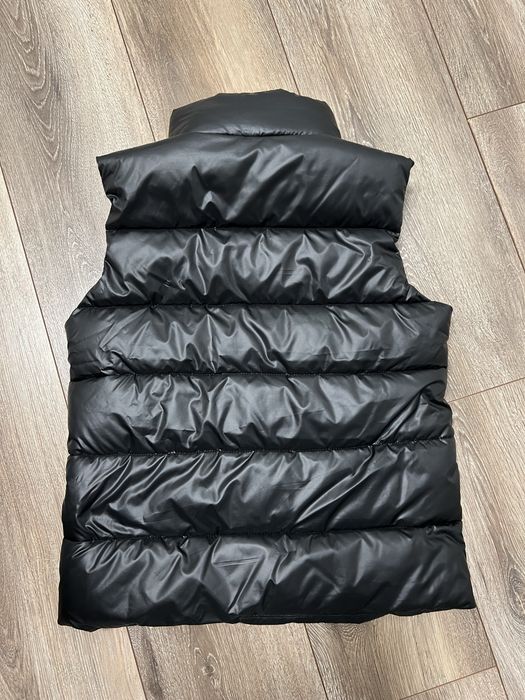 Продам жилетку нова