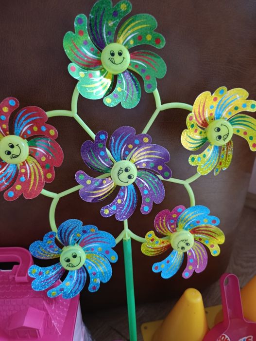 Іграшки ( усі за 100 грн )