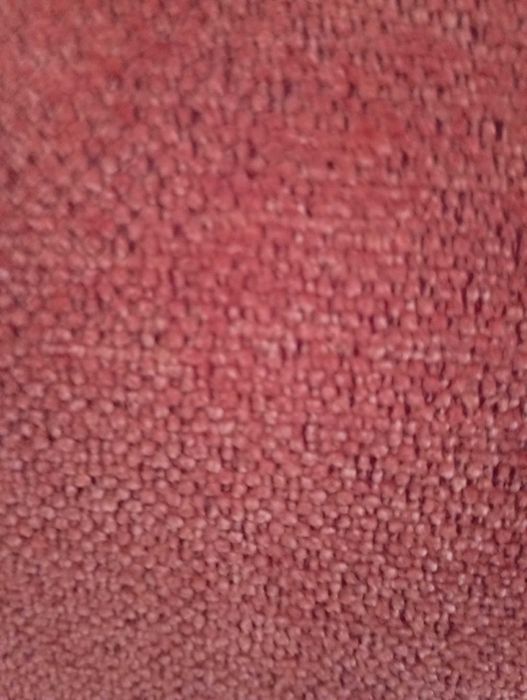 Cadeirão em tecido aveludado como NOVO