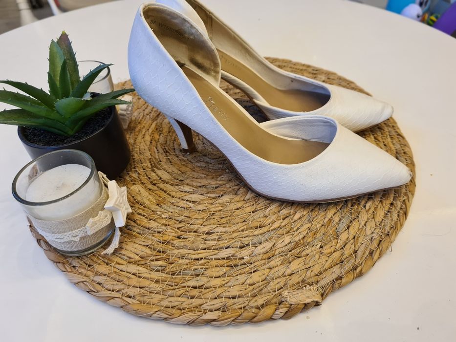 Buty czółenka ślubne 37